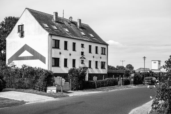 Neubaublock in Tauche