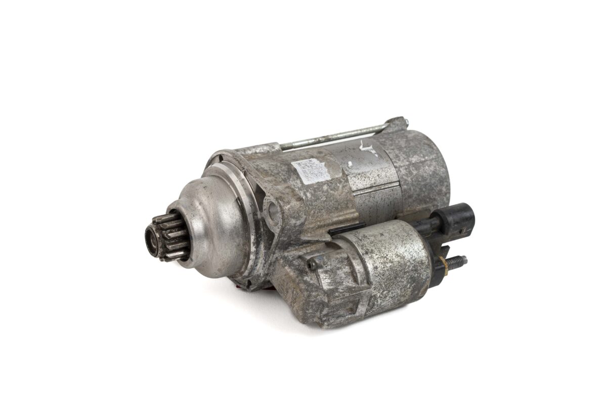Nach 1990, Ersatzteil der Fa. Valeo, wurde noch in den 1990er-Jahren repariert bzw. regeneriert, wandelt elektrische Energie aus der Batterie in mechanische Energie um, um den Motor zu starten, 12 Volt, Aluminiumguss/Eisen, Leihgeber: Auto Dienst Görsdorf GmbH (Foto: Bernd Choritz)