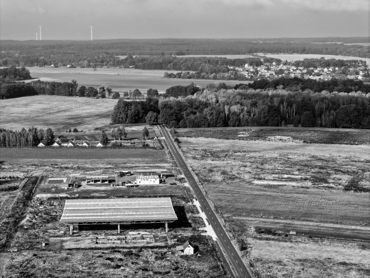 Zwischen Deutschland und Polen liegt die Tankstelle »Power« (Foto: Andreas Batke)