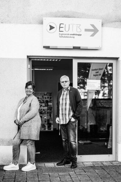 Martina Kimpel, die seit Geburt an taub ist, besuchte mit Frank Holländer einst dieselbe Schwerhörigenschule in Potsdam. (Foto: Andreas Batke)